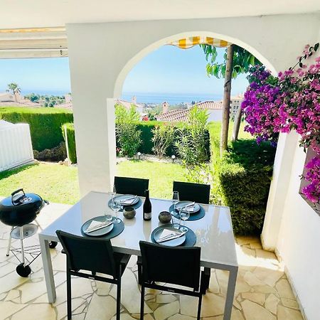 Modern Garden Apartment With A Fantastic Sea View And A Private Garden Sitio de Calahonda Εξωτερικό φωτογραφία