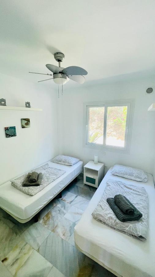 Modern Garden Apartment With A Fantastic Sea View And A Private Garden Sitio de Calahonda Εξωτερικό φωτογραφία