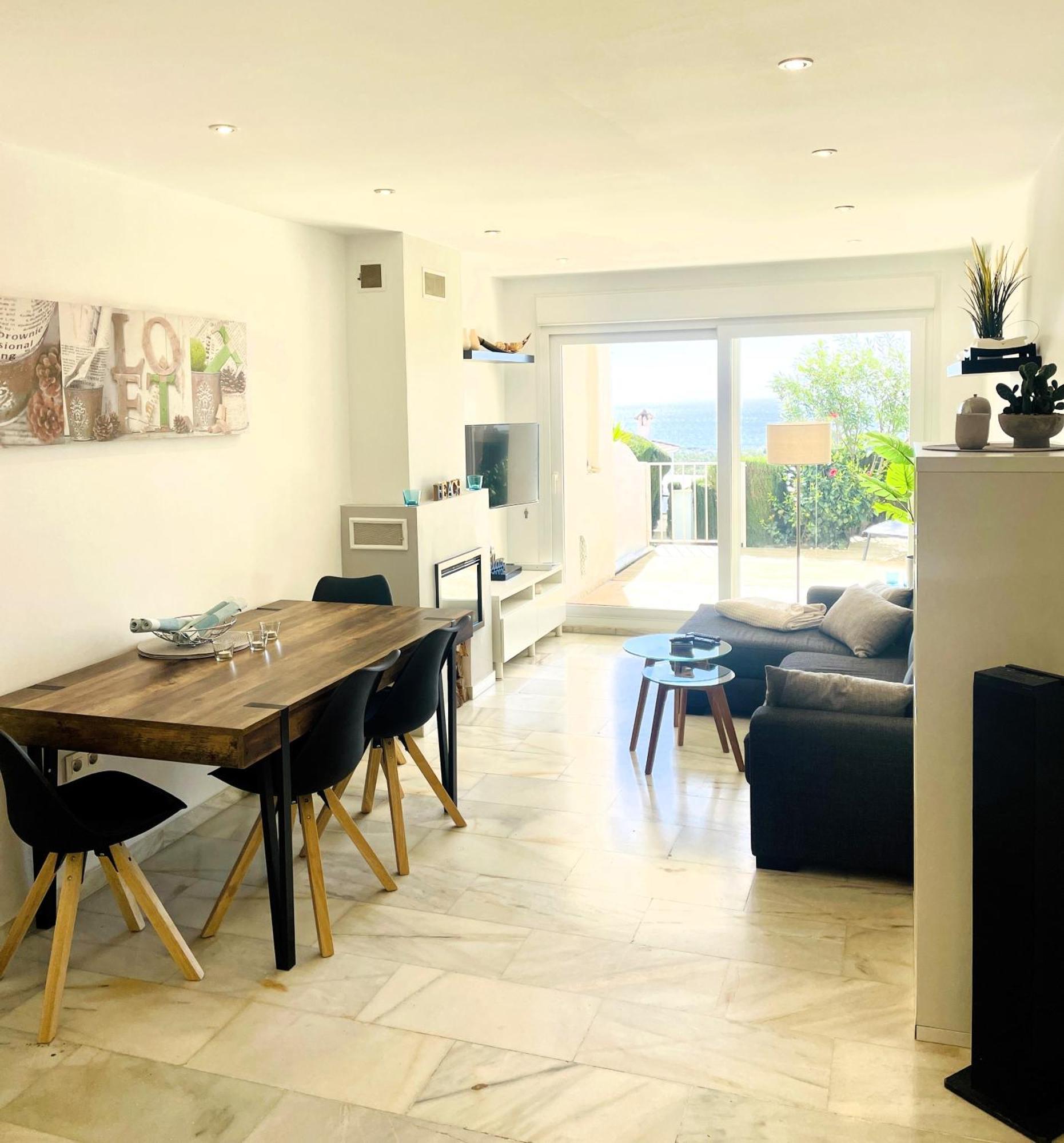 Modern Garden Apartment With A Fantastic Sea View And A Private Garden Sitio de Calahonda Εξωτερικό φωτογραφία